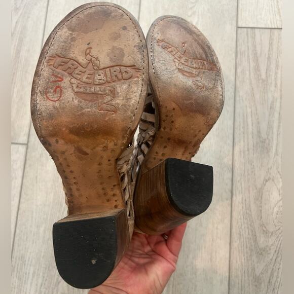Freebird Bela Leather Heels Taupe Size 6 - Picture 8 of 10